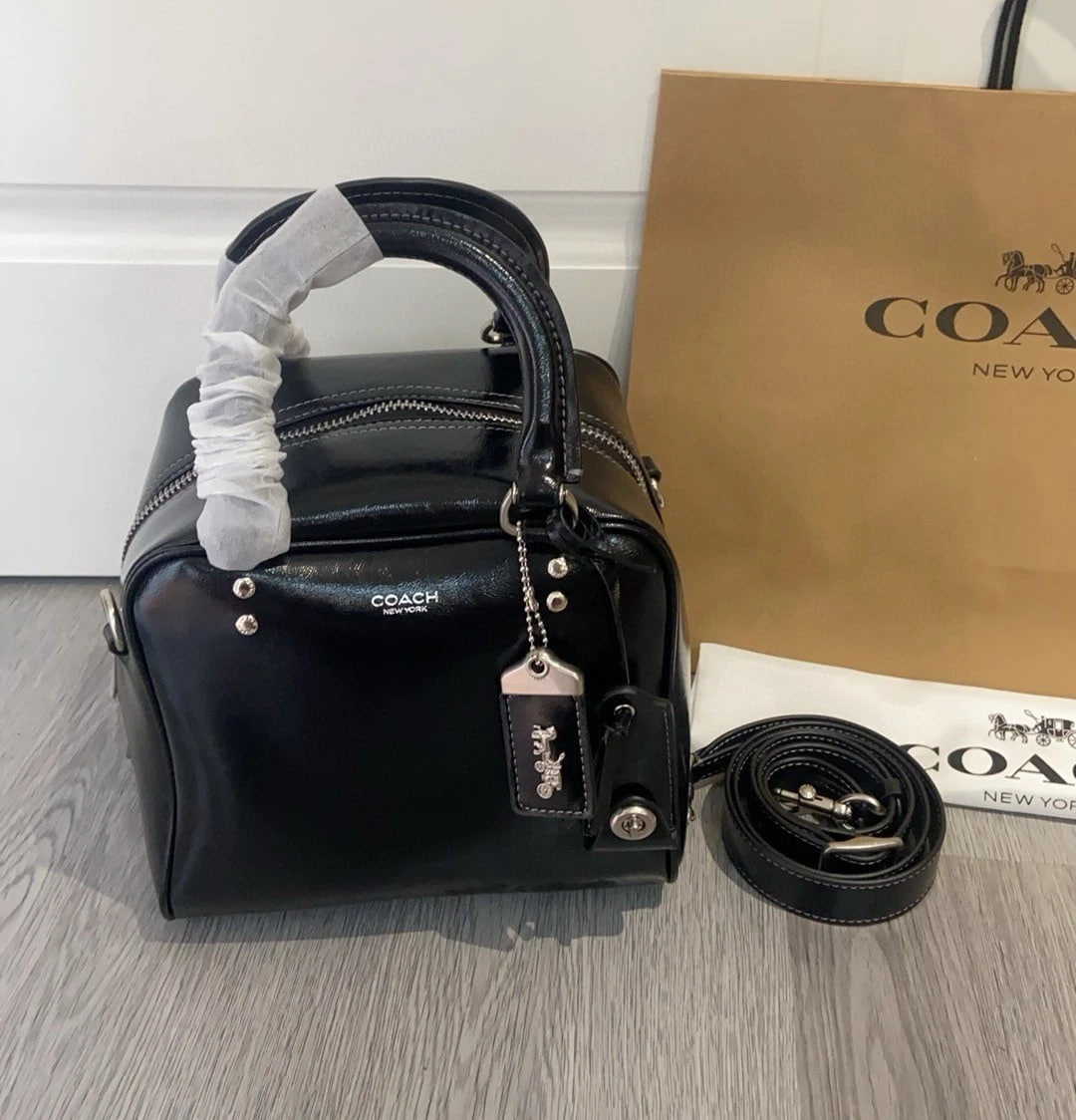 NEW Cube Rogue Bag 20 Shoulder Bag Black CBH04 Outlet