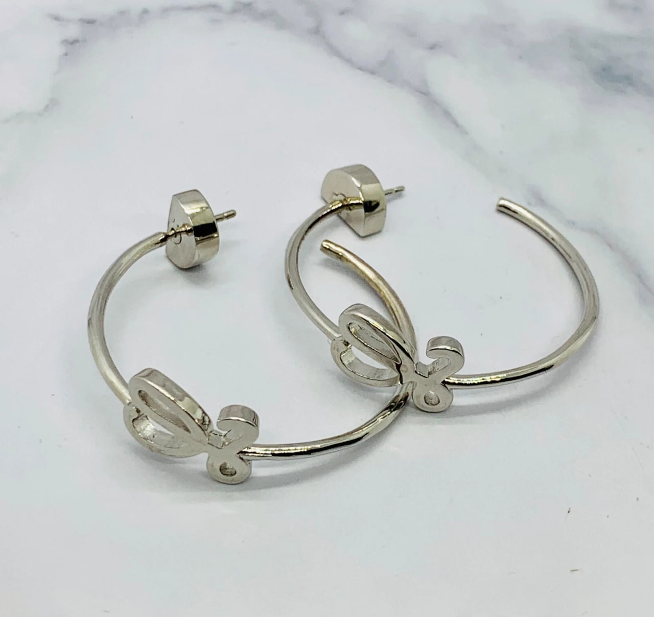 Auth LOEWE L Silver Tone Hoop Earrings - Pre owned / LI4839